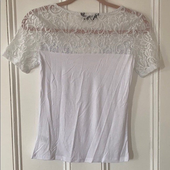 Form fitting white blouse - Picture 2 of 2